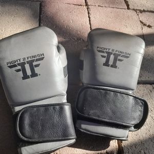 Fight to Finish Boxing Gloves